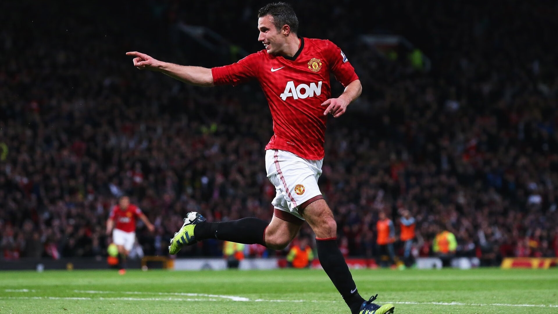 国际城市自行车绕城赛 市民在路边组成长队观战